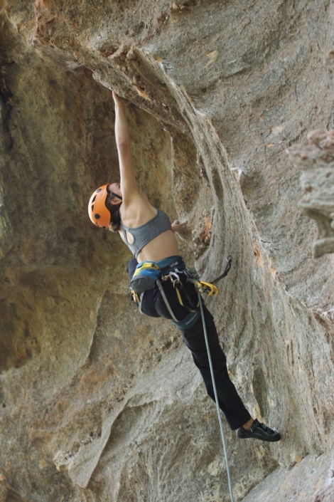 Barefooter Kate Mendel loves her Rock Climbing! Barefoot Physiotherapy